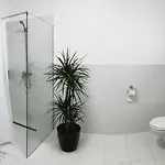 Laura Apartmanhaz