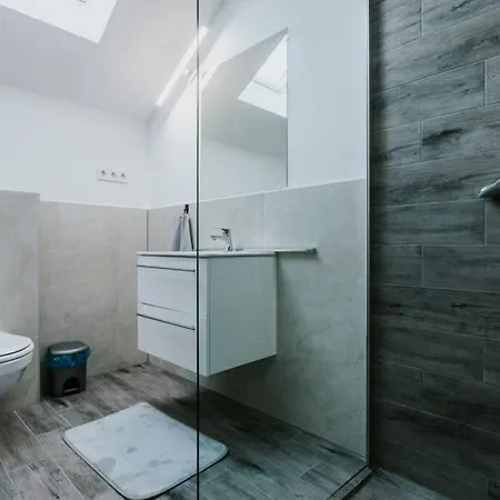 Apartment Laura Apartmanhaz