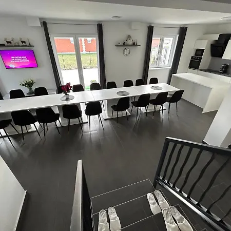 Laura Apartmanhaz Lägenhet *