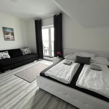 Apartment Laura Apartmanhaz Morahalom