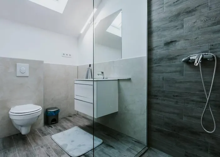 شقة Laura Apartmanhaz
