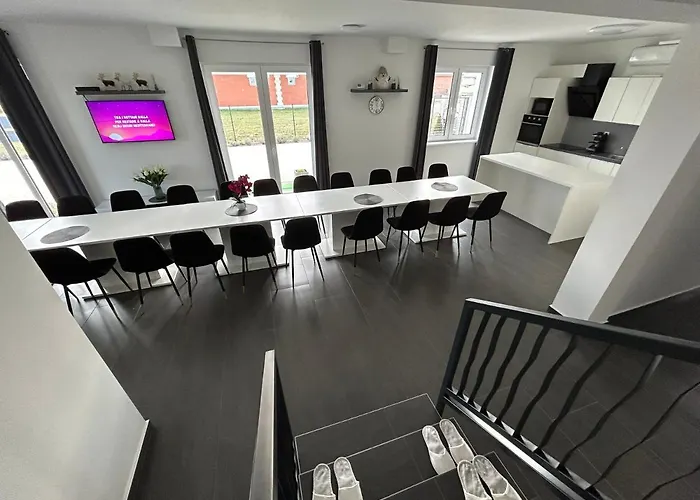 Laura Apartman *